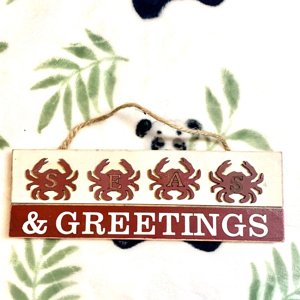 Holiday Wooden Hanging Crab Accent Sign
